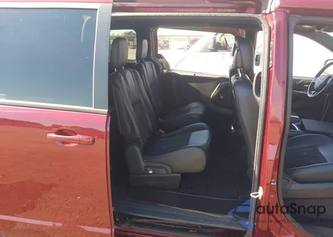 2020 Dodge Grand Caravan Sxt z USA, uszkodzony, nr VIN 2C4RDGCG8LR255566